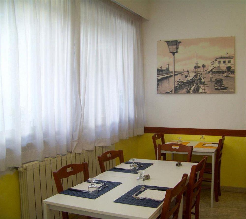 Hotel Derna Viareggio Exteriér fotografie