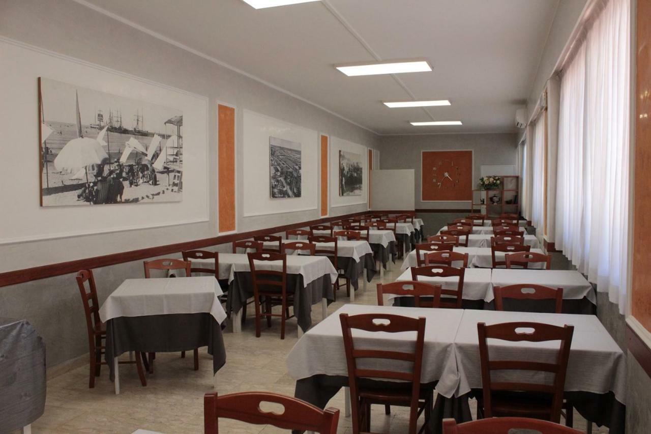 Hotel Derna Viareggio Exteriér fotografie