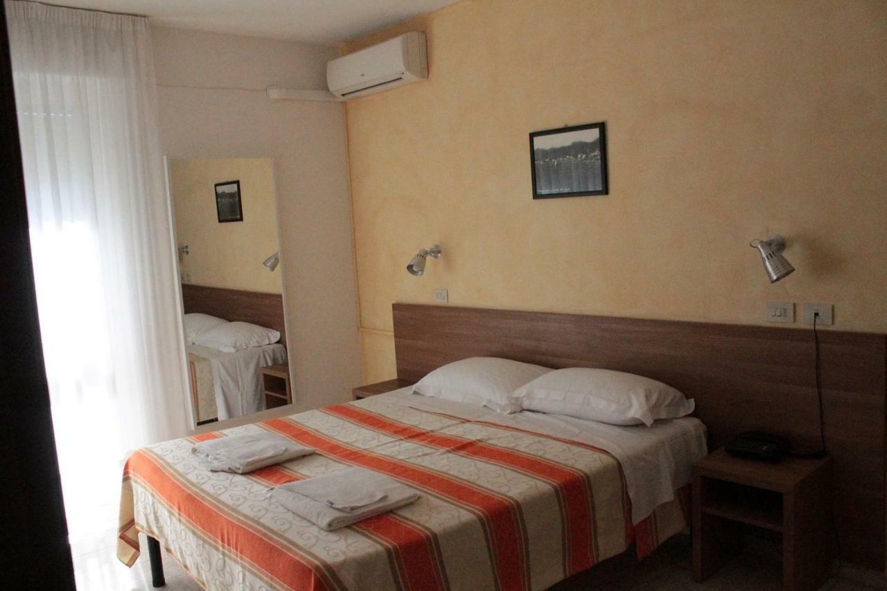 Hotel Derna Viareggio Exteriér fotografie