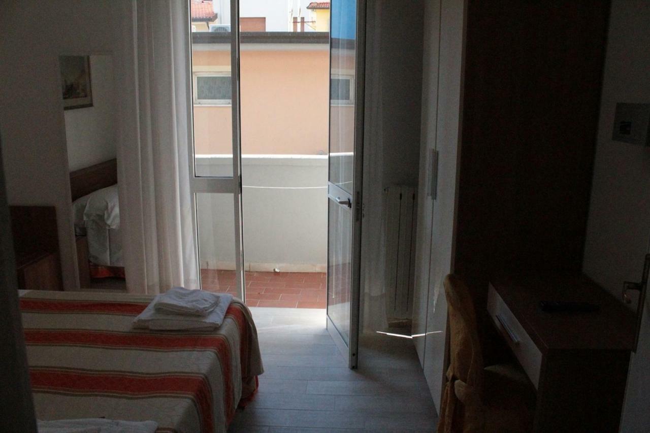 Hotel Derna Viareggio Exteriér fotografie